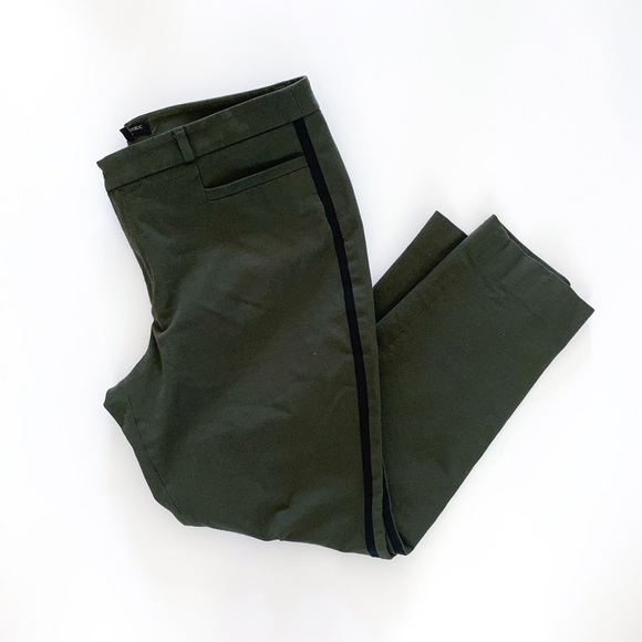 Banana Republic Pants - Banana Republic Sloan Skinny side stripe Pant